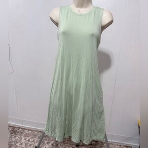 Time and Tru Light Green Sleeveless Midi Dress